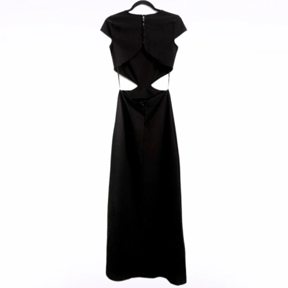 Lulu’s Conversation Piece Black Cap Sleeves Backless Maxi Dress - Picture 2 of 7